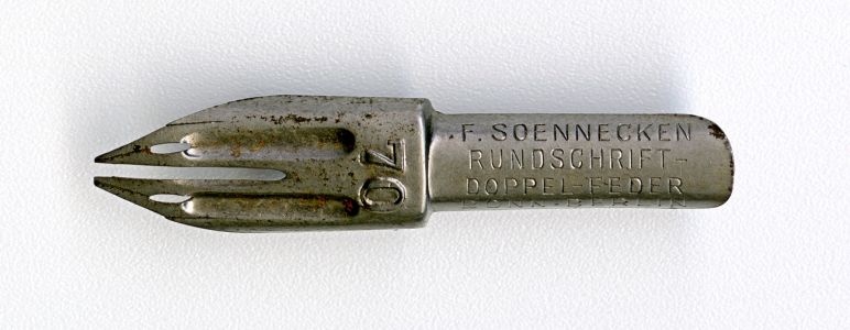 F. SOENNECKEN RUNDSHRIFT-DOPPPEL FEDER BONN-BERLIN 70